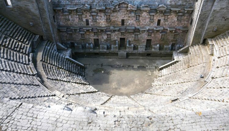 مسرح اسبندوس القديم