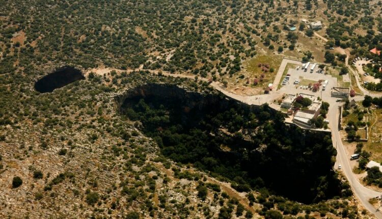 كهف الجحيم 2