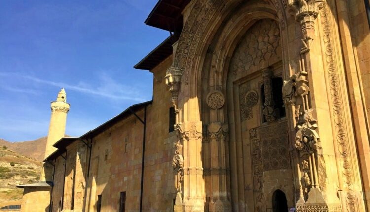 Divriği Ulu Camii ve Darüşşifası