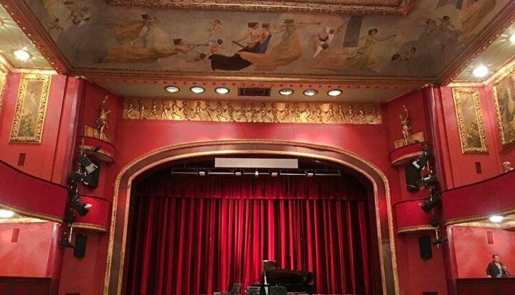 Süreyya Opera Binası