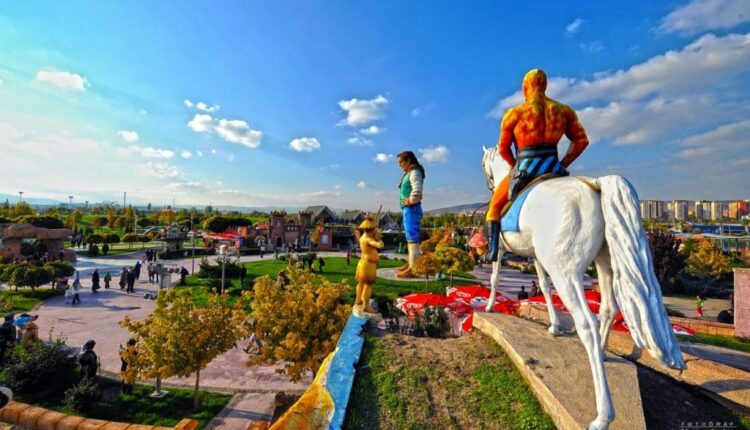 صور من ملاهي وندر لاند