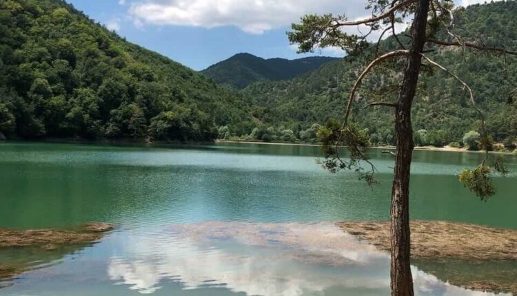 منظر بحيرة بوراباي