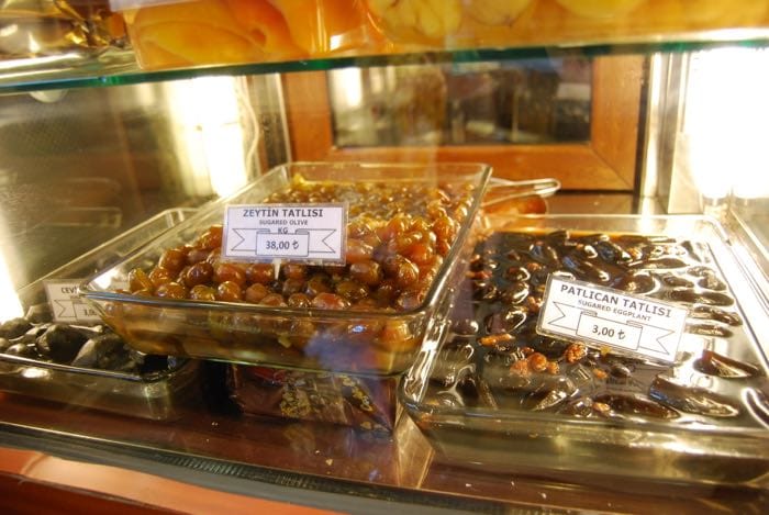 الوصول إلى منطقة كاديكوي في جولة طعامنا في اسطنبول