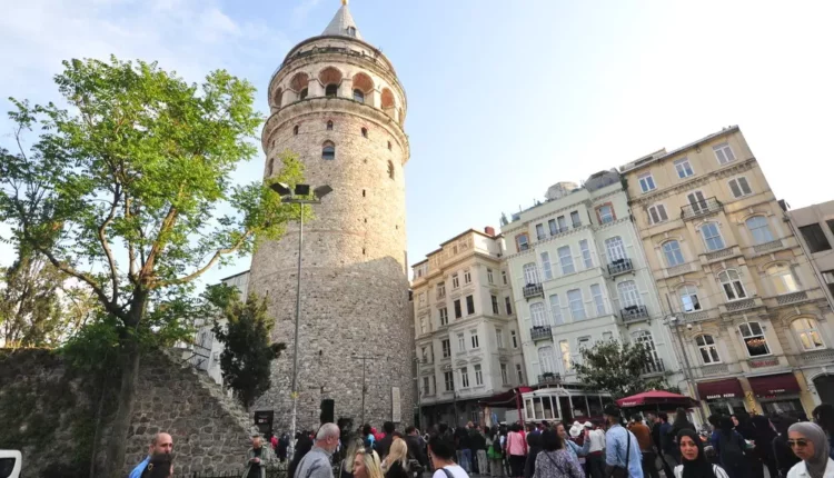 أشياء للقيام بها برج جالاتا