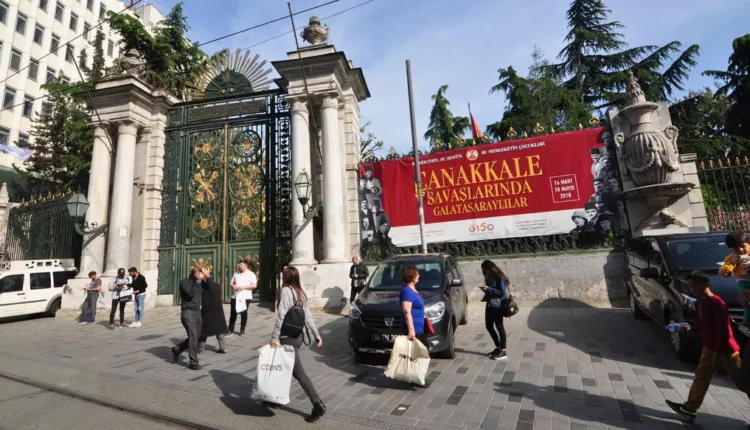 مدرسة غلطة سراي الثانوية