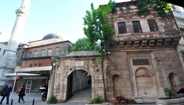 مساجد حي كاراكوي