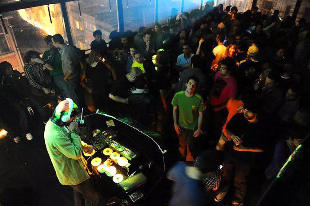 أفضل النوادي الليلية في كاديكوي اسطنبول