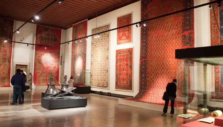 - متحف الفنون التركية والإسلامية