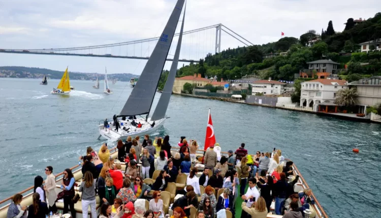 رحلة بحرية في البوسفور