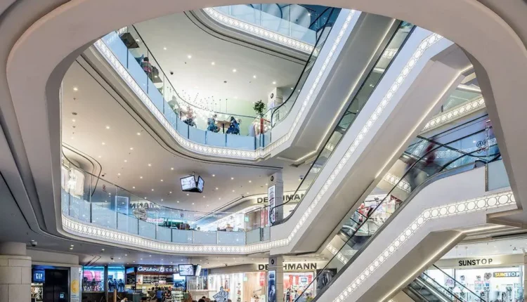 مول تجاري بالقرب من برج جالاتا