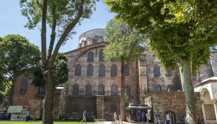 آيا إيرين في اسطنبول