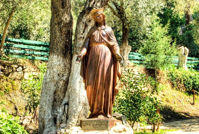 بيت مريم العذراء