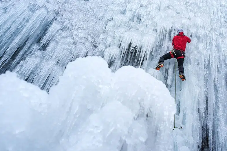 تسلق الجليد